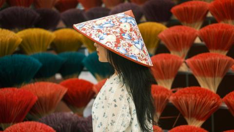 Foto de Tom Huynh: https://www.pexels.com/es-es/foto/mujeres-en-el-campo-de-incienso-31754700/